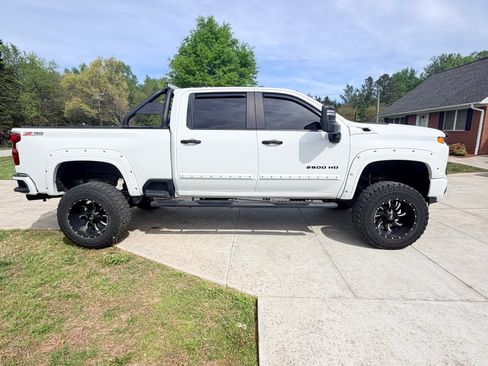Used 2020 Chevrolet Silverado 2500 LT w/ All Star Edition image 2