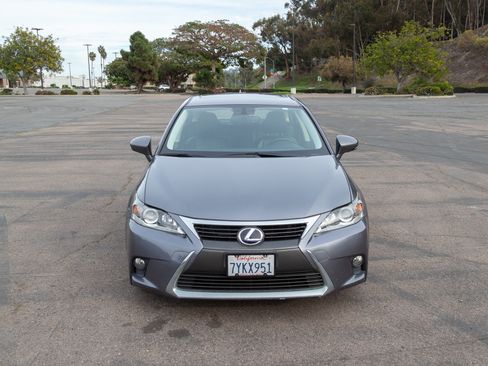 Used 2017 Lexus CT 200h w/ Seat Comfort Package image 14