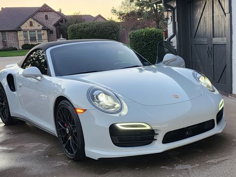 Used 2016 Porsche 911 Turbo image 9