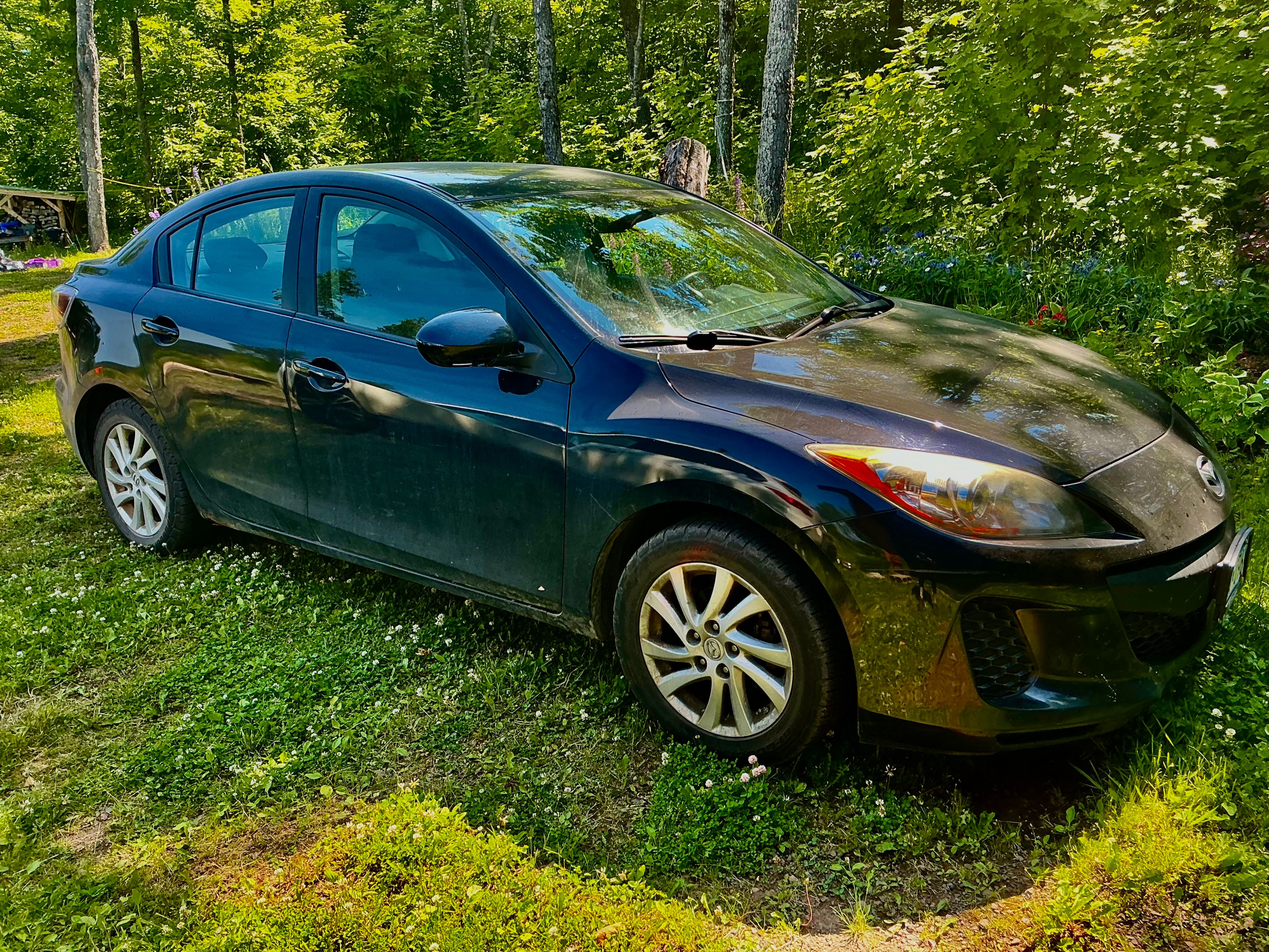Used 2012 MAZDA MAZDA3 i Touring FWD image 2