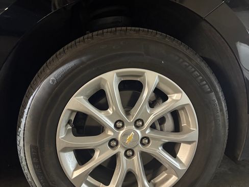 Used 2021 Chevrolet Equinox LT FWD image 13