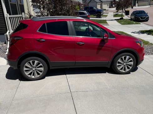 Used 2019 Buick Encore Preferred AWD/4WD image 2