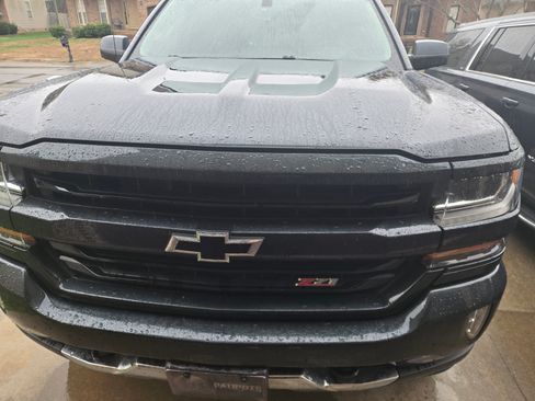 Used 2018 Chevrolet Silverado 1500 LT w/ All Star Edition image 6