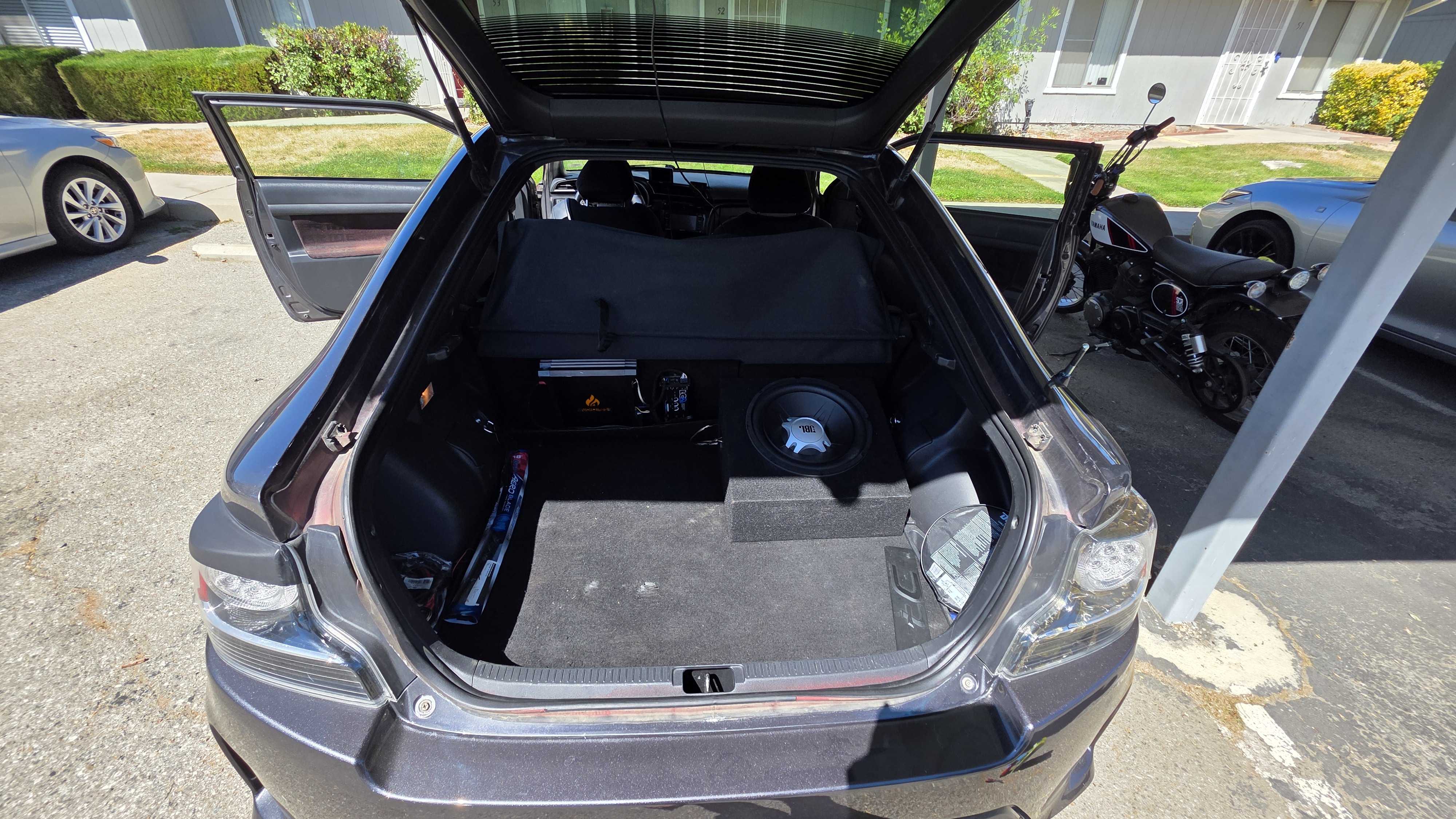 Used 2015 Scion tC FWD image 17