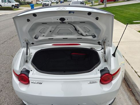 Used 2016 MAZDA MX-5 Miata Club w/ Brembo/BBS Package image 8