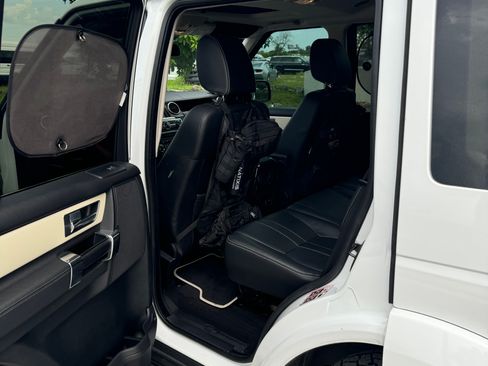 Used 2011 Land Rover LR4 HSE image 8