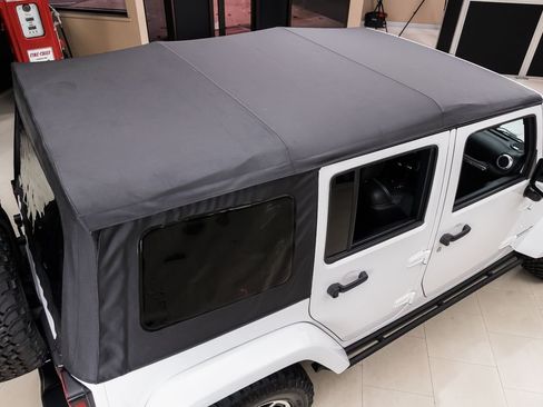 Used 2016 Jeep Wrangler Unlimited Rubicon AWD/4WD image 29