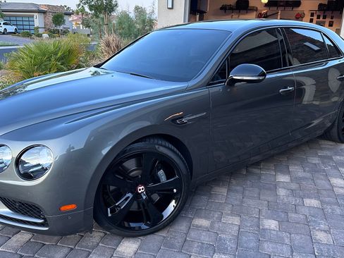 Used 2018 Bentley Flying Spur S V8 image 8