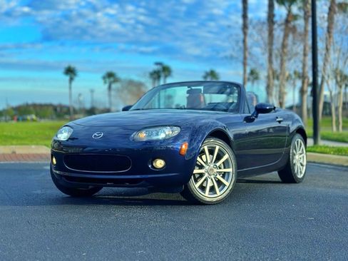 Used 2008 MAZDA MX-5 Miata Grand Touring w/ Premium Pkg image 6