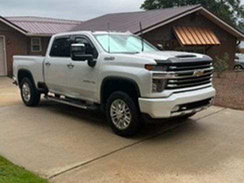 Used 2021 Chevrolet Silverado 2500 High Country w/ Technology Package AWD/4WD image 1