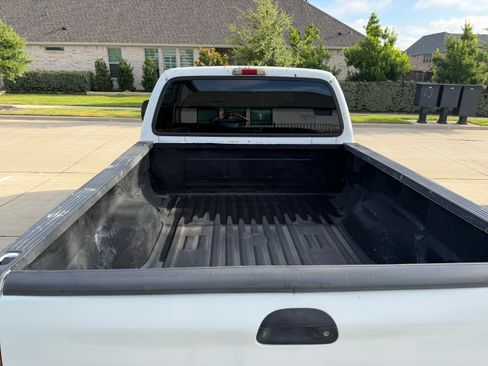 Used 2005 Ford F250 XL AWD/4WD image 9