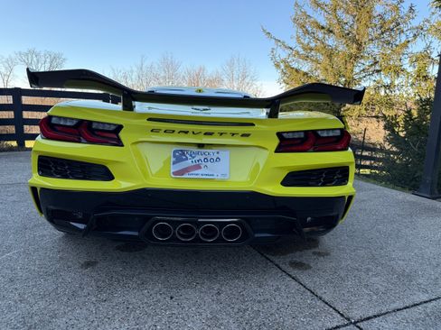 Used 2023 Chevrolet Corvette Z06 w/ Z07 Performance Package image 20