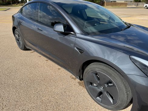 Used 2023 Tesla Model 3 Standard Range image 21