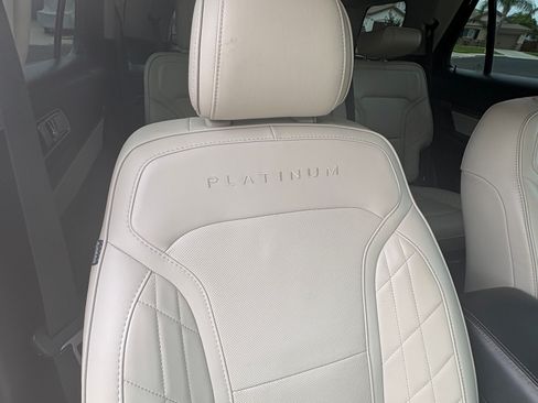 Used 2017 Ford Explorer Platinum AWD/4WD image 9