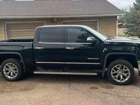 Used 2014 GMC Sierra 1500 SLT w/ SLT Crew Cab Value Package AWD/4WD image 4