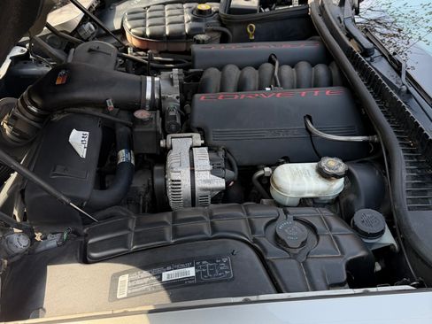 Used 2000 Chevrolet Corvette Convertible w/ Memory Pkg image 14