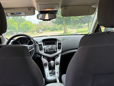 Used 2014 Chevrolet Cruze LT FWD image 6