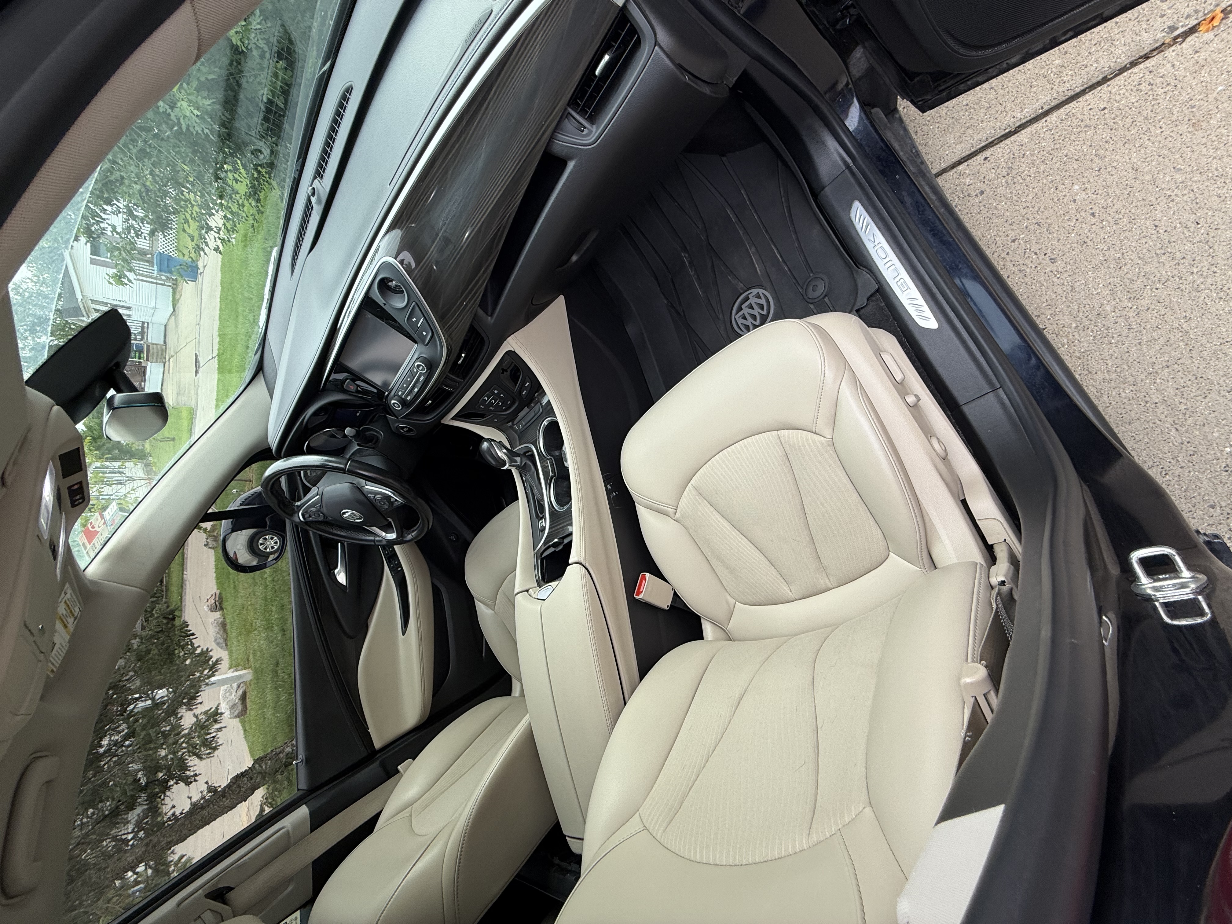 Used 2020 Buick Envision Preferred AWD/4WD image 10