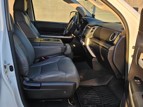 Used 2015 Toyota Tundra SR5 w/ TRD Off Road Package image 9