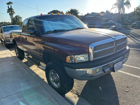 Used 2001 Dodge Ram 2500 Truck 4x4 Quad Cab image 1