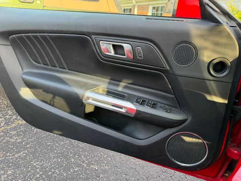 Used 2020 Ford Mustang Premium RWD image 14