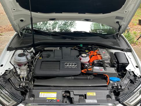 Used 2018 Audi A3 e-tron Premium Plus w/ Technology Package image 22