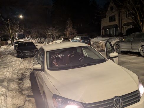 Used 2015 Volkswagen Passat 1.8T S image 4