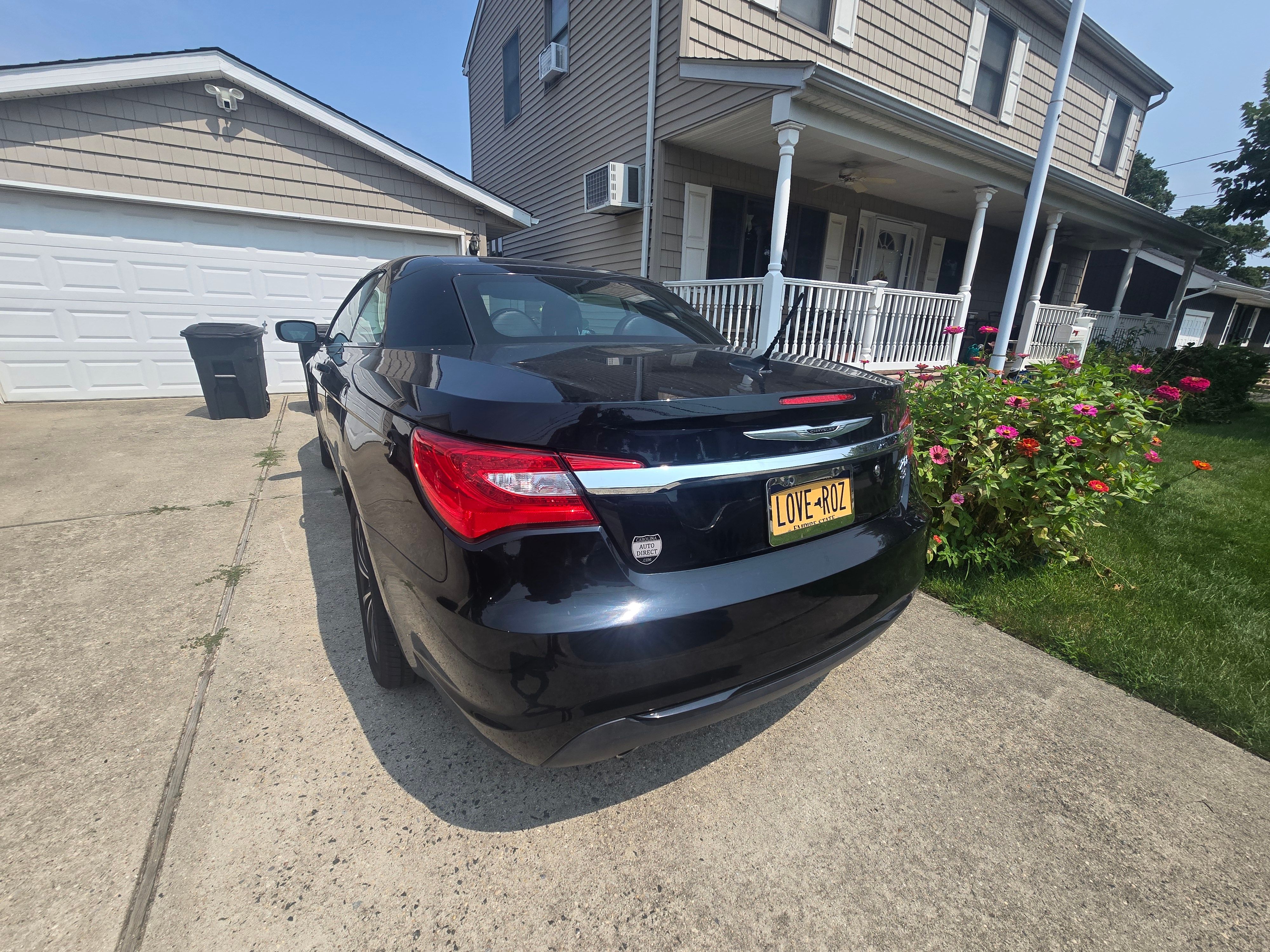Used 2011 Chrysler 200 S FWD image 6