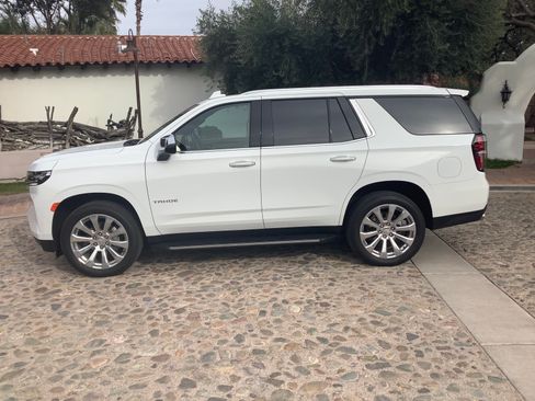 Used 2023 Chevrolet Tahoe Premier image 2