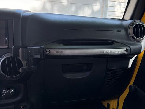 Used 2015 Jeep Wrangler Unlimited Sport AWD/4WD image 18