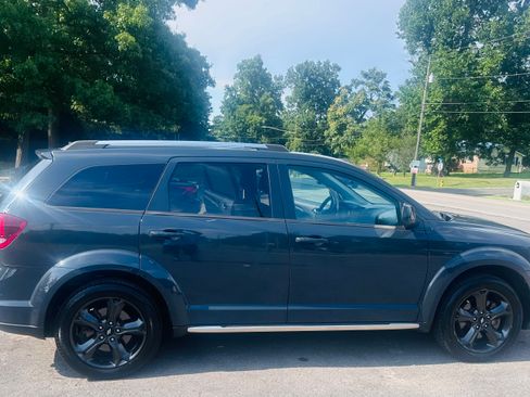 Used 2018 Dodge Journey Crossroad w/ Popular Equipment Group FWD image 4