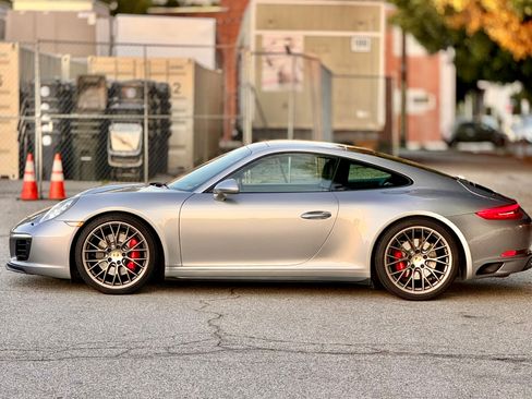 Used 2017 Porsche 911 Carrera 4S image 4