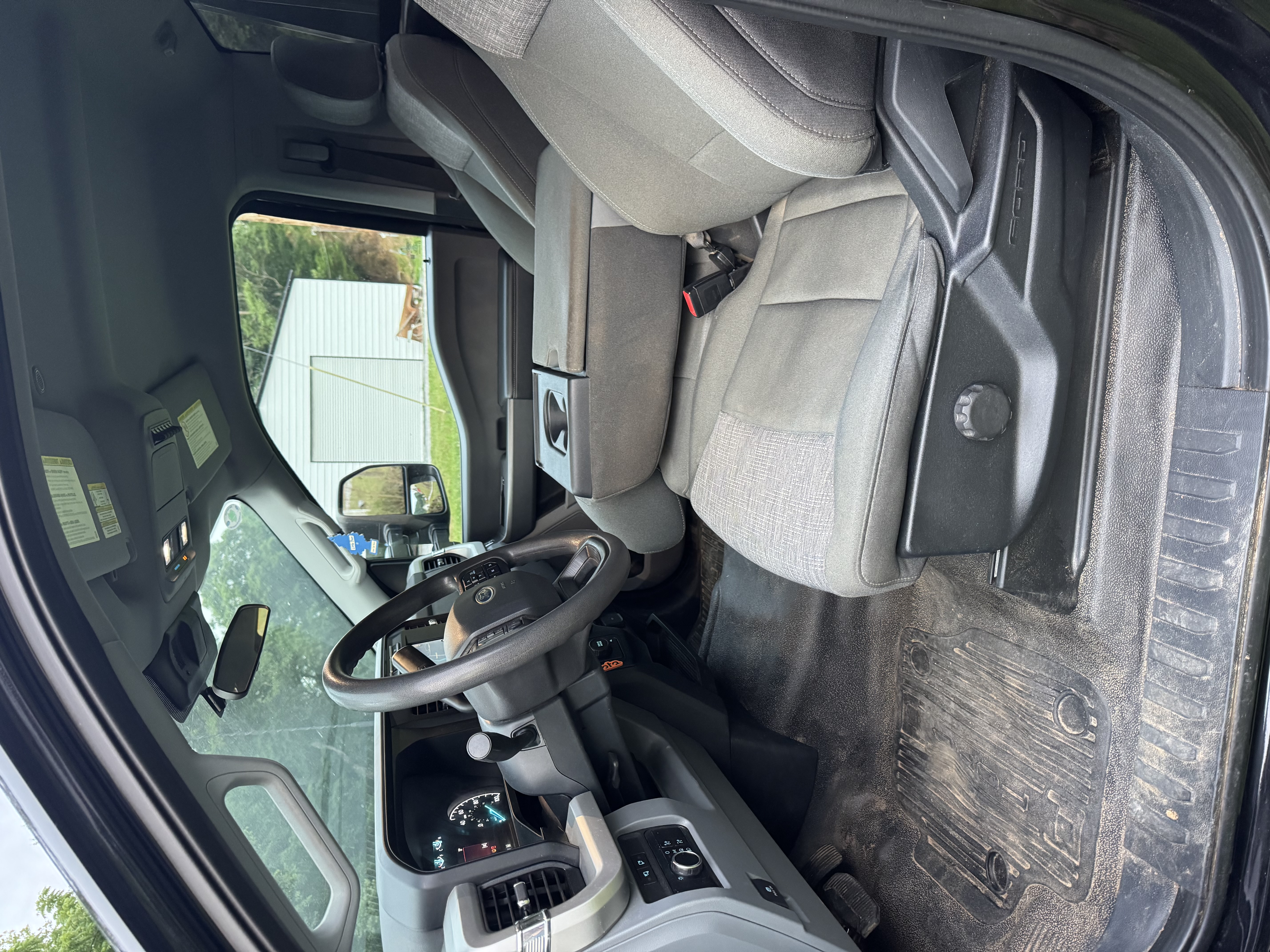 Used 2023 Ford F350 XLT w/ Snow Plow Prep Package AWD/4WD image 10