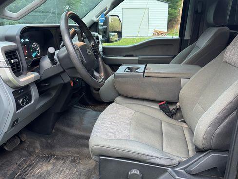 Used 2023 Ford F350 XLT w/ Snow Plow Prep Package AWD/4WD image 10