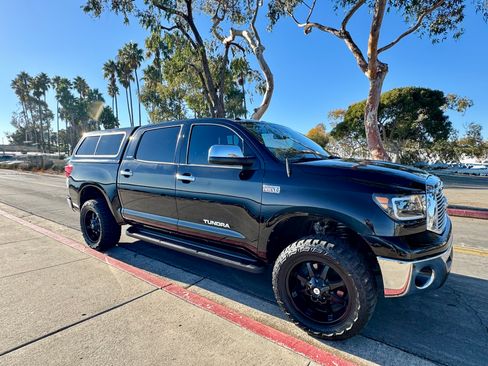 Used 2013 Toyota Tundra Platinum image 2