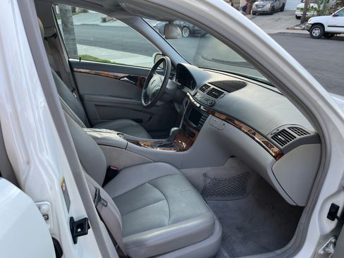 Used 2004 Mercedes-Benz E 320 Sedan image 10