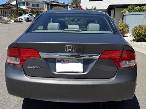 Used 2010 Honda Civic LX image 4