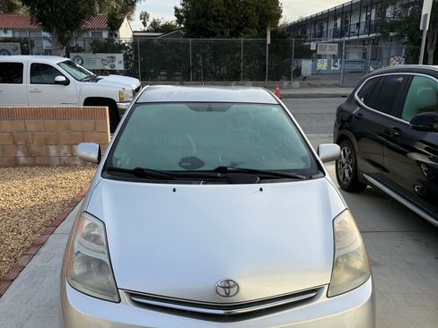 Used 2008 Toyota Prius image 2