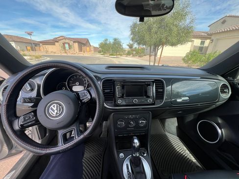Used 2012 Volkswagen Beetle Turbo image 9