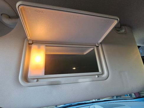 Used 2017 Ford Escape Titanium image 12