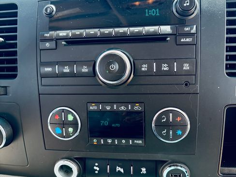 Used 2011 Chevrolet Silverado 1500 LT w/ Texas Edition image 32