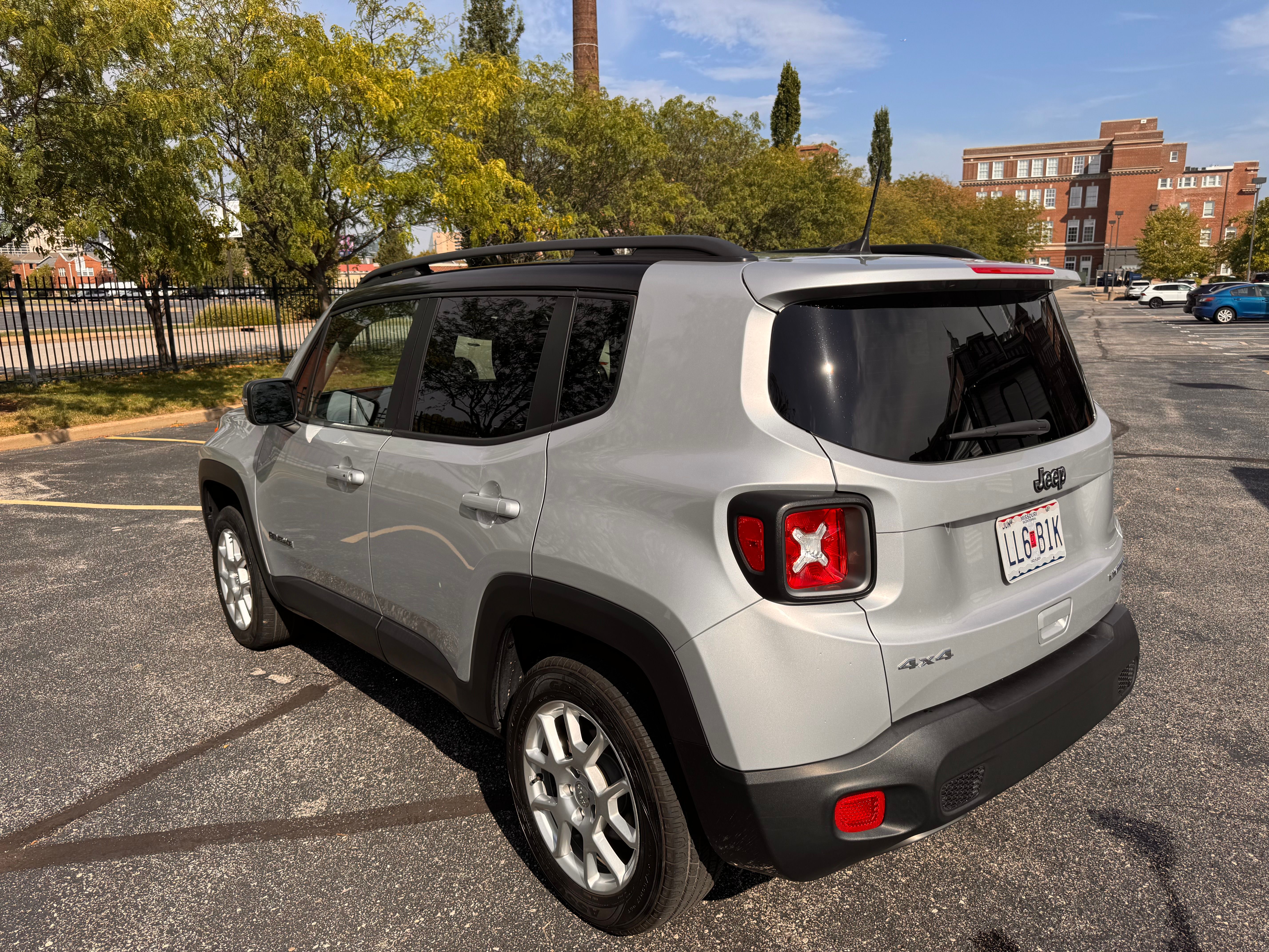 Used 2021 Jeep Renegade Limited AWD/4WD image 10