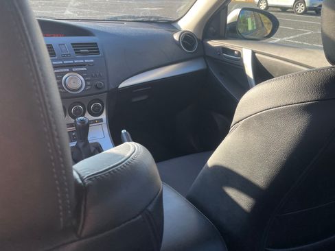 Used 2010 MAZDA MAZDA3 s Grand Touring image 23