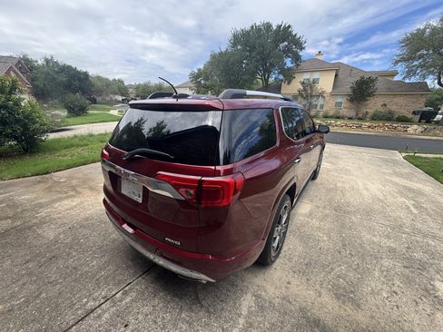 Used 2017 GMC Acadia Denali w/ Technology Package image 6