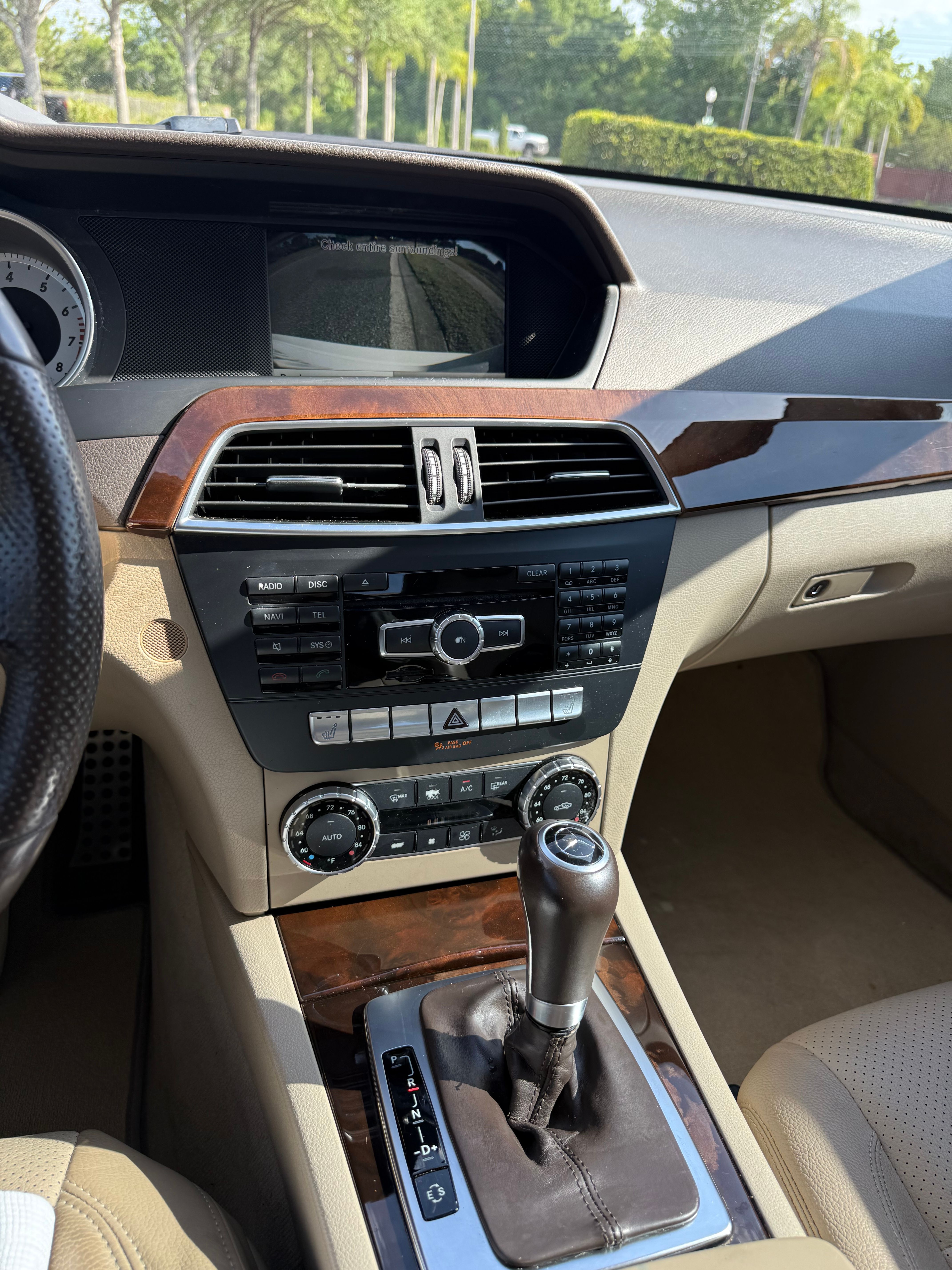 Used 2015 Mercedes-Benz C 250 Coupe image 4