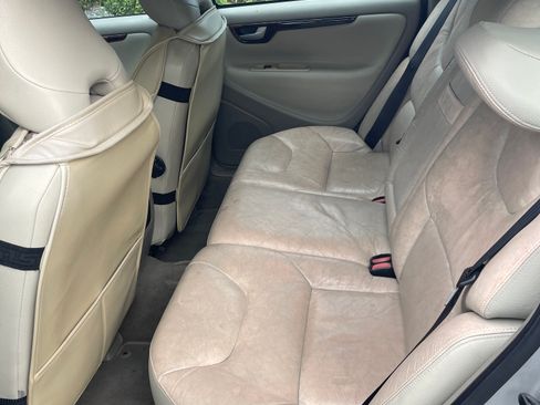 Used 2005 Volvo V70 2.4 image 10