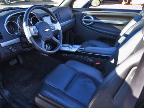 Used 2005 Chevrolet SSR w/ Preferred Equipment Group image 5