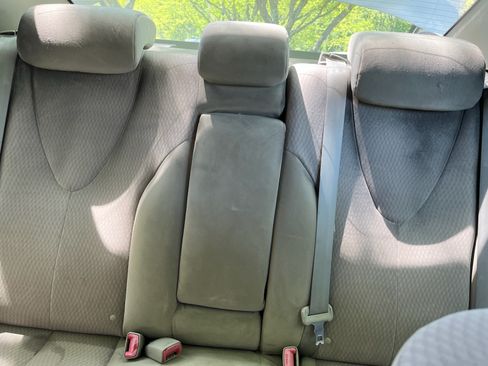 Used 2010 Toyota Camry FWD image 9