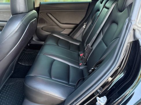 Used 2019 Tesla Model 3 Standard Range Plus RWD image 17