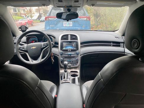 Used 2015 Chevrolet Malibu LT image 18